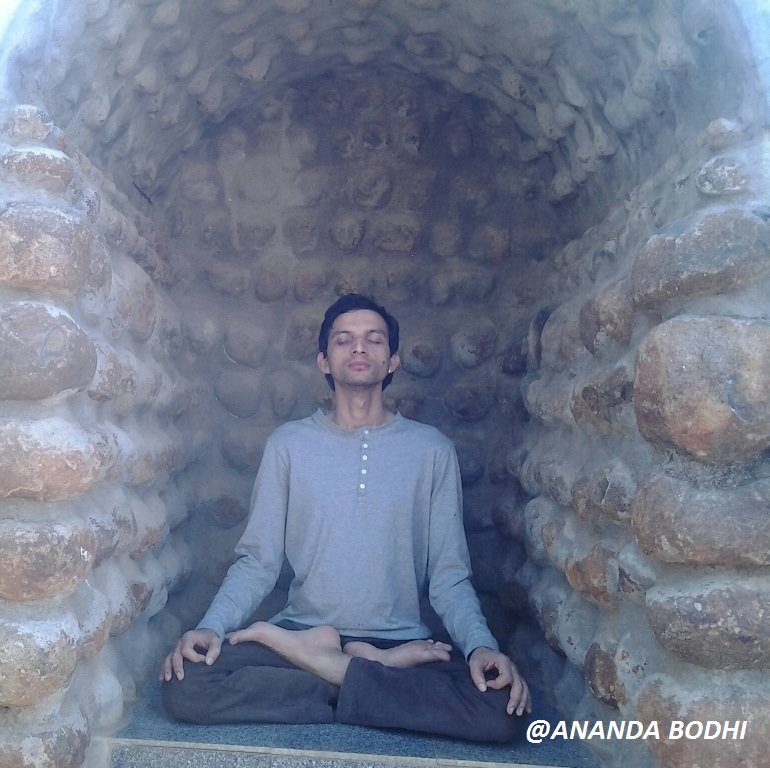 Padmasana (Lotus pose) Padmasana (Lotus pose)